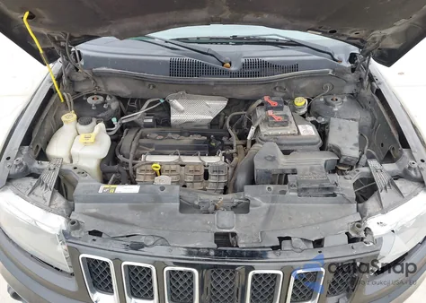 2015 Jeep Compass Sport z USA, uszkodzony, nr VIN 1C4NJCBAXFD273460